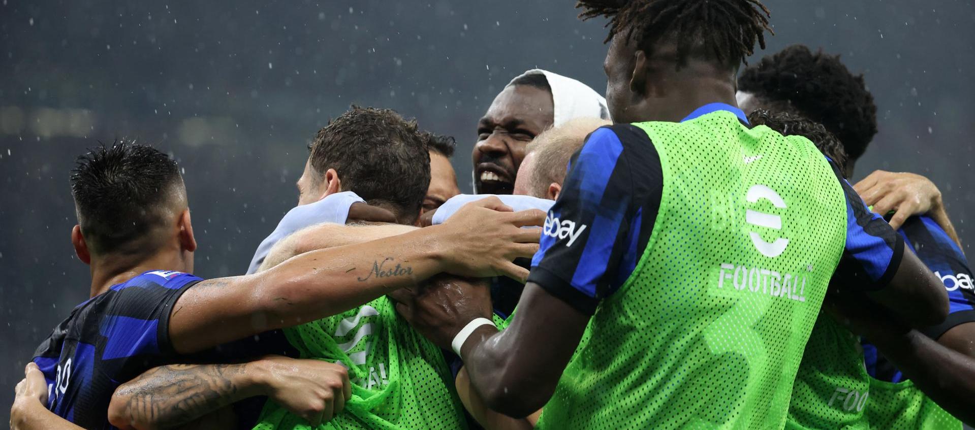 Los jugadores del Inter celebrando uno de los goles.