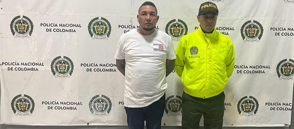 Jonathan Stiwar Amador Castillo, alias 'Maldad', capturado por la Policía. 