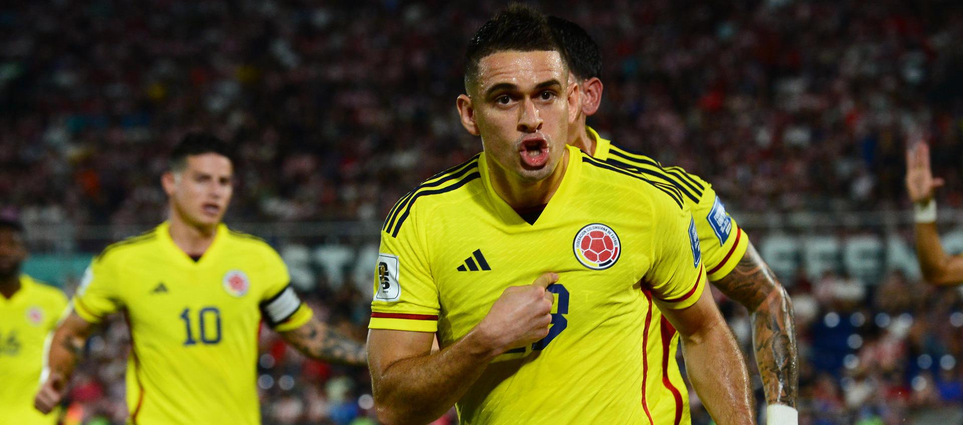 Borré celebra el gol ante Paraguay.