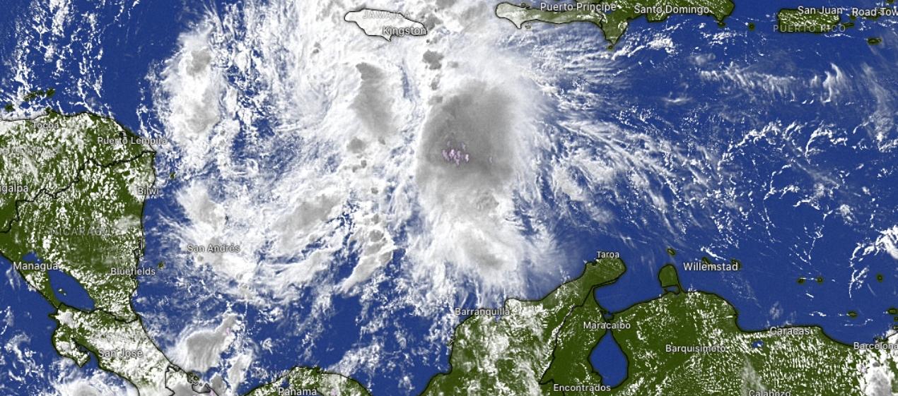 Banda nubosas del sistema de baja presión en el Mar Caribe. 