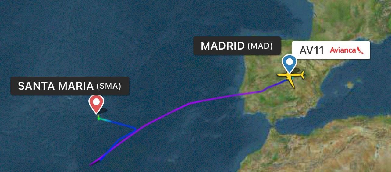 La aeronave de Avianca aterrizó en islas Azores.