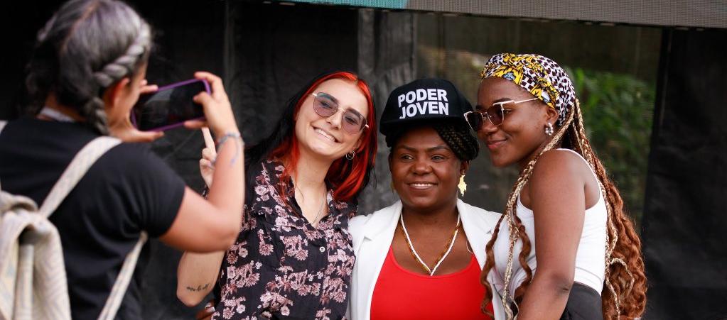 Francia Márquez lanzó 'Jóvenes en paz' desde la Comuna 3 de Medellín