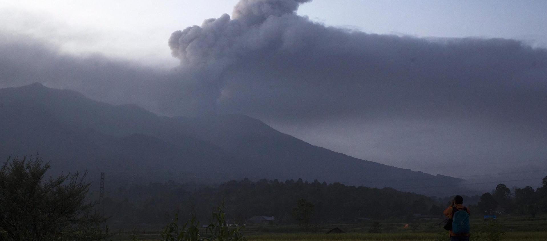 El volcán Marapi hizo erupción desde el domingo