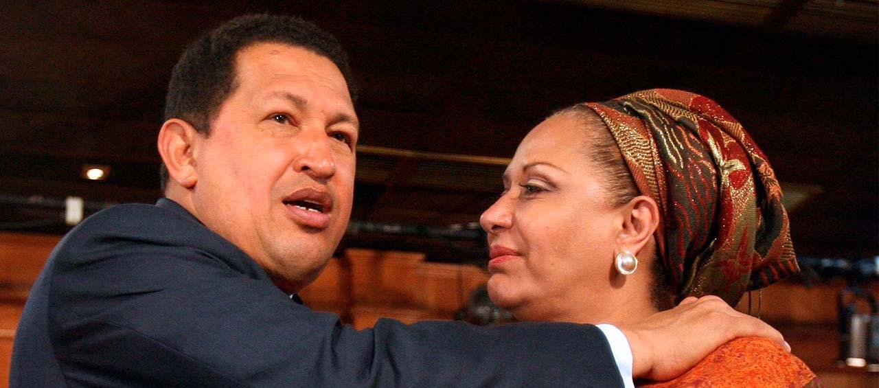 Hugo Chávez y Piedad Córdoba