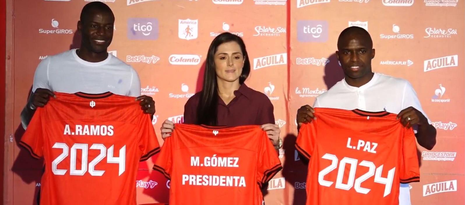 Adrián Ramos, Marcela Gómez y Luis Paz en su presentación con América de Cali. 