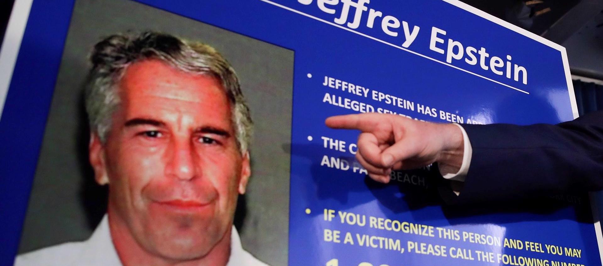 Vista de la ficha criminal del financiero estadounidense Jeffrey Epstein. 