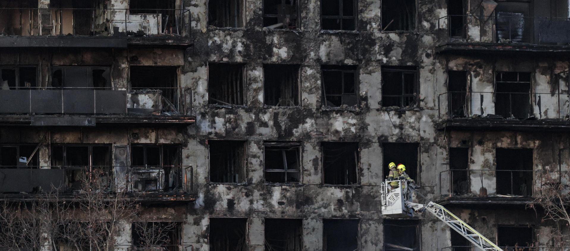 En total, 140 apartamentos quedaron totalmente destruidos por las llamas