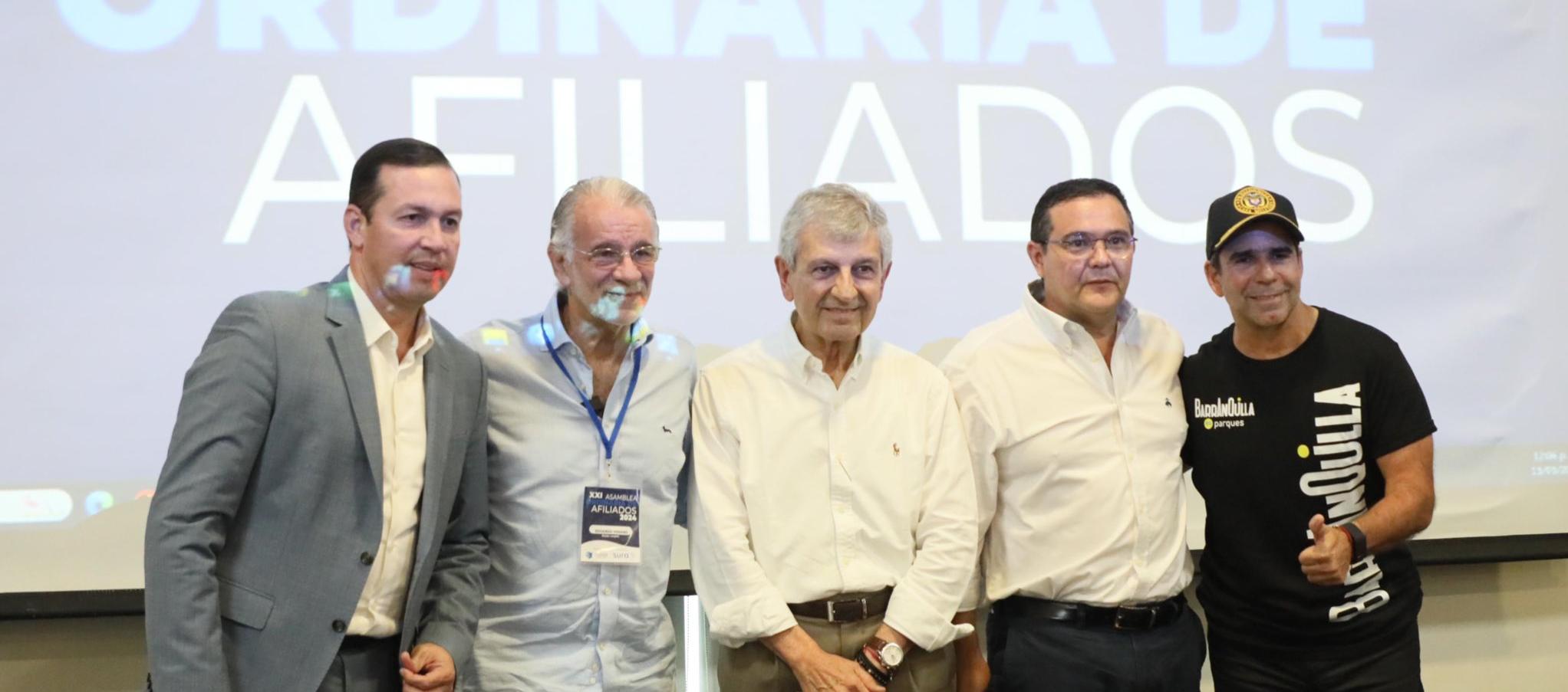 El presidente de Findeter, Juan Carlos Muñiz; el gobernador Eduardo Verano; presidente de la CCI, Juan Martín Caicedo; el director ejecutivo CCI seccional norte, Héctor Carbonell, y el alcalde Alejandro Char.