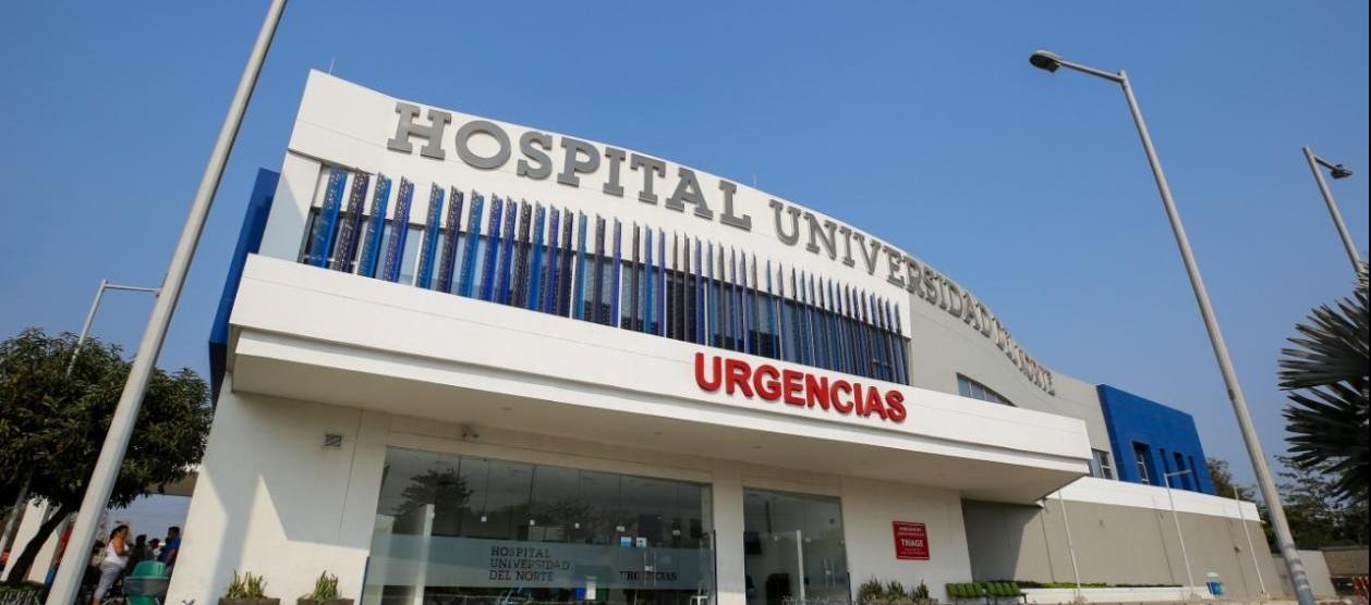 La mujer recibe atención médica en el Hospital Universidad del Norte. 
