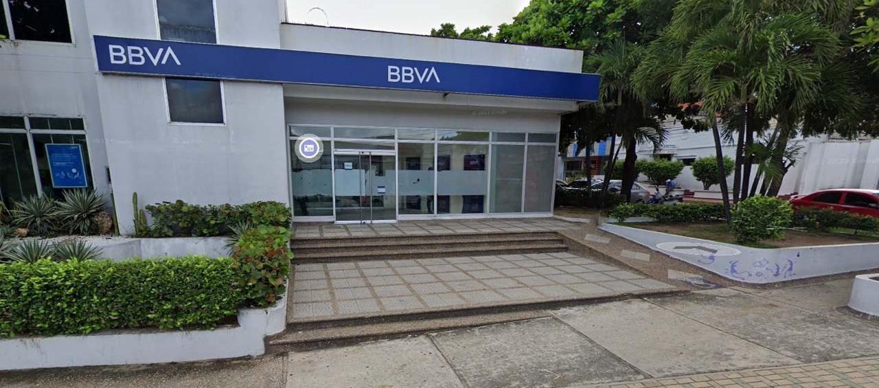 Banco BBVA, ubicado en la calle 43 con carrera 45.