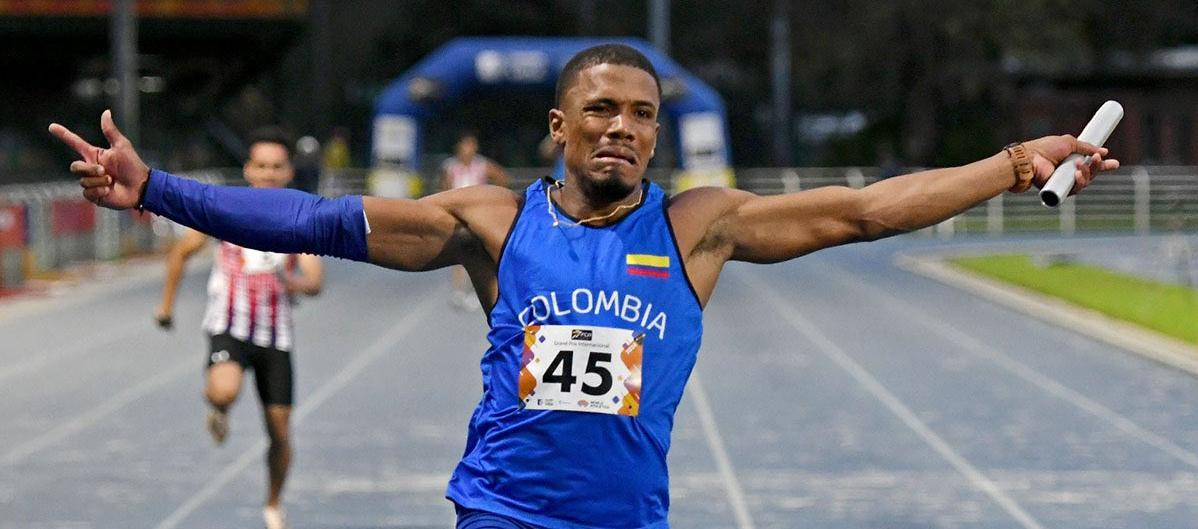 Jhonny Rentería impuso nuevo récord nacional con 9.97 segundos.