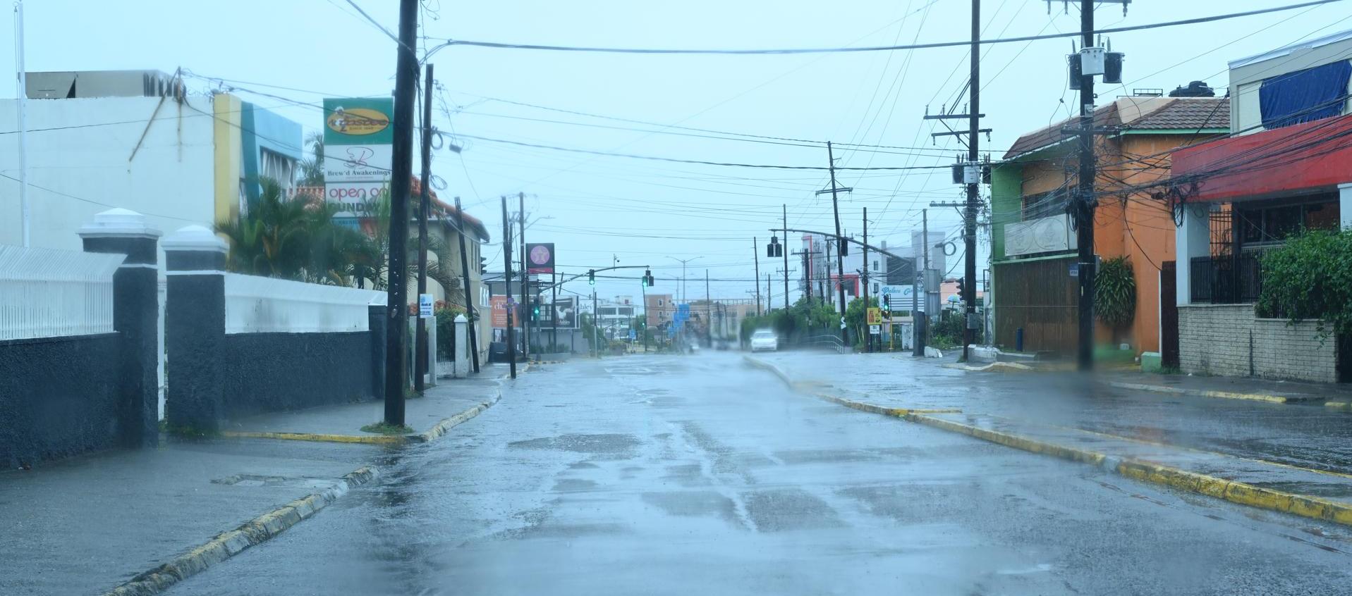 Calles de Kingston (Jamaica) tras el paso de Beryl.