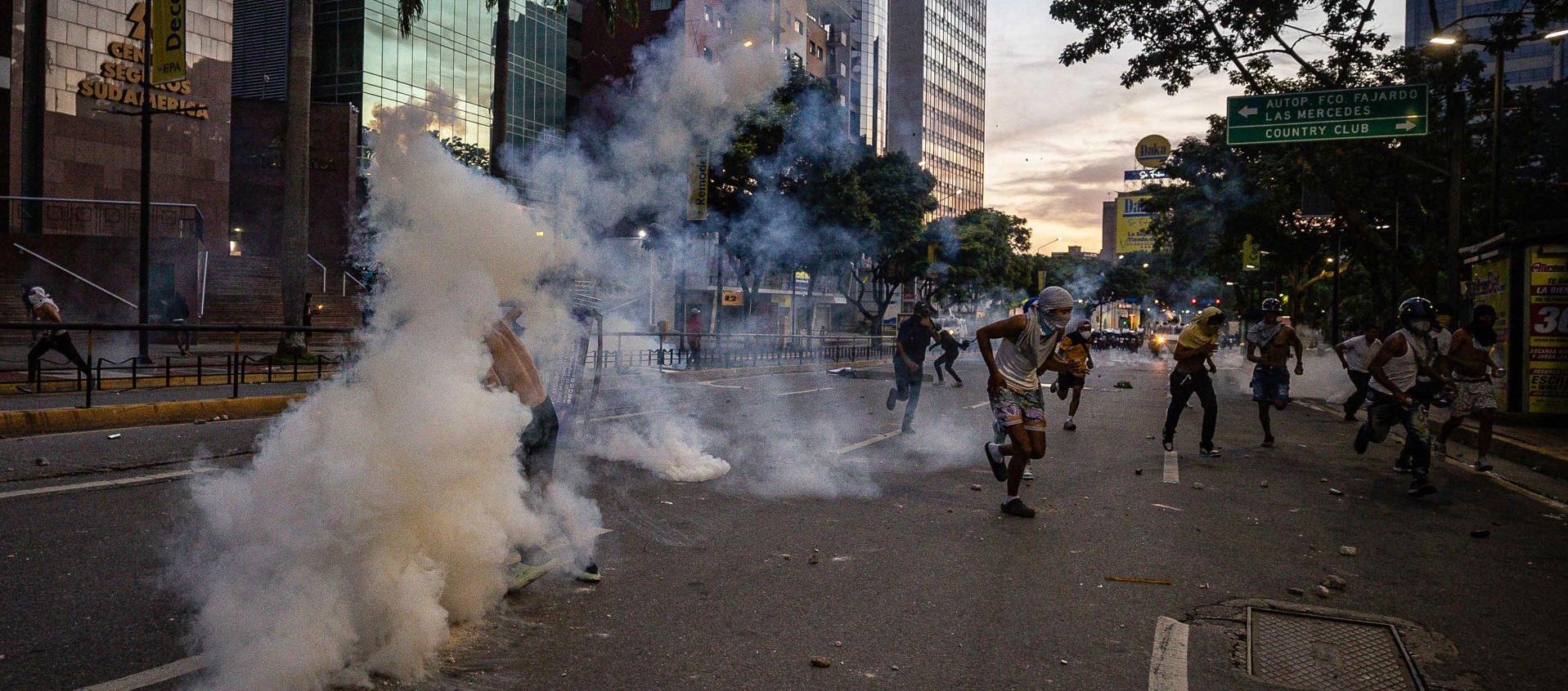 Venezolanos protestan por los resultados de las elecciones.