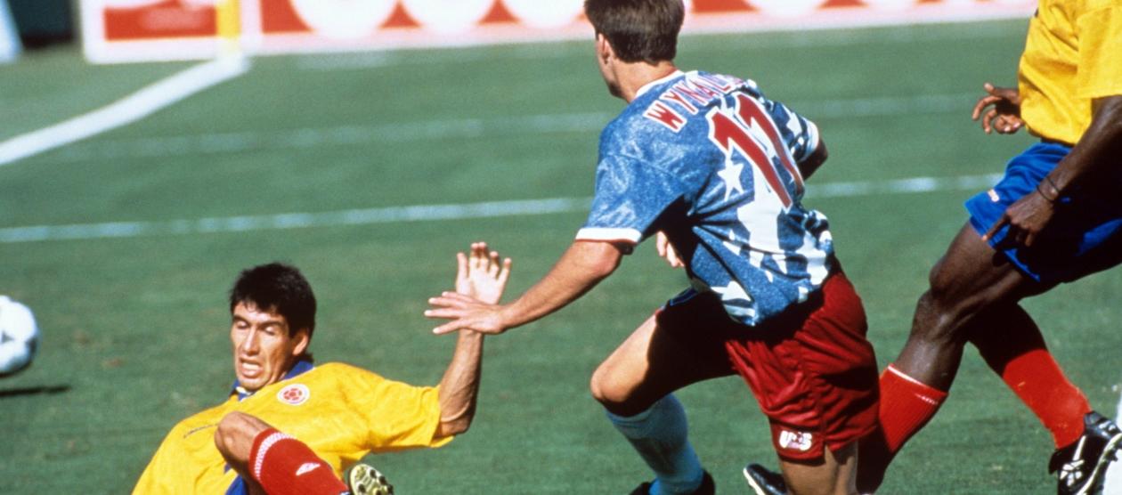 Andrés Escobar en el partido contra Estados Unidos, en el Mundial de 1994.