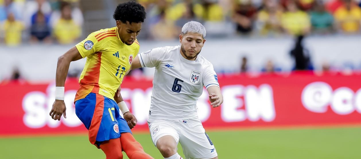 Johan Mojica durante el partido de cuartos de final contra Panamá. 