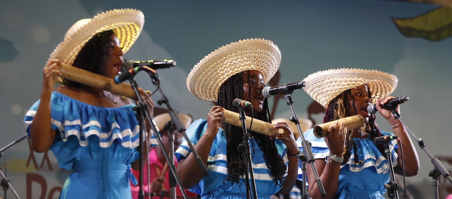 Artistas se presentaron durante el inicio del Festival Petronio Álvarez, este miércoles en Cali. 