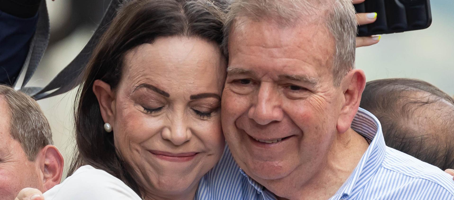 Edmundo González junto a María Corina Machado. 