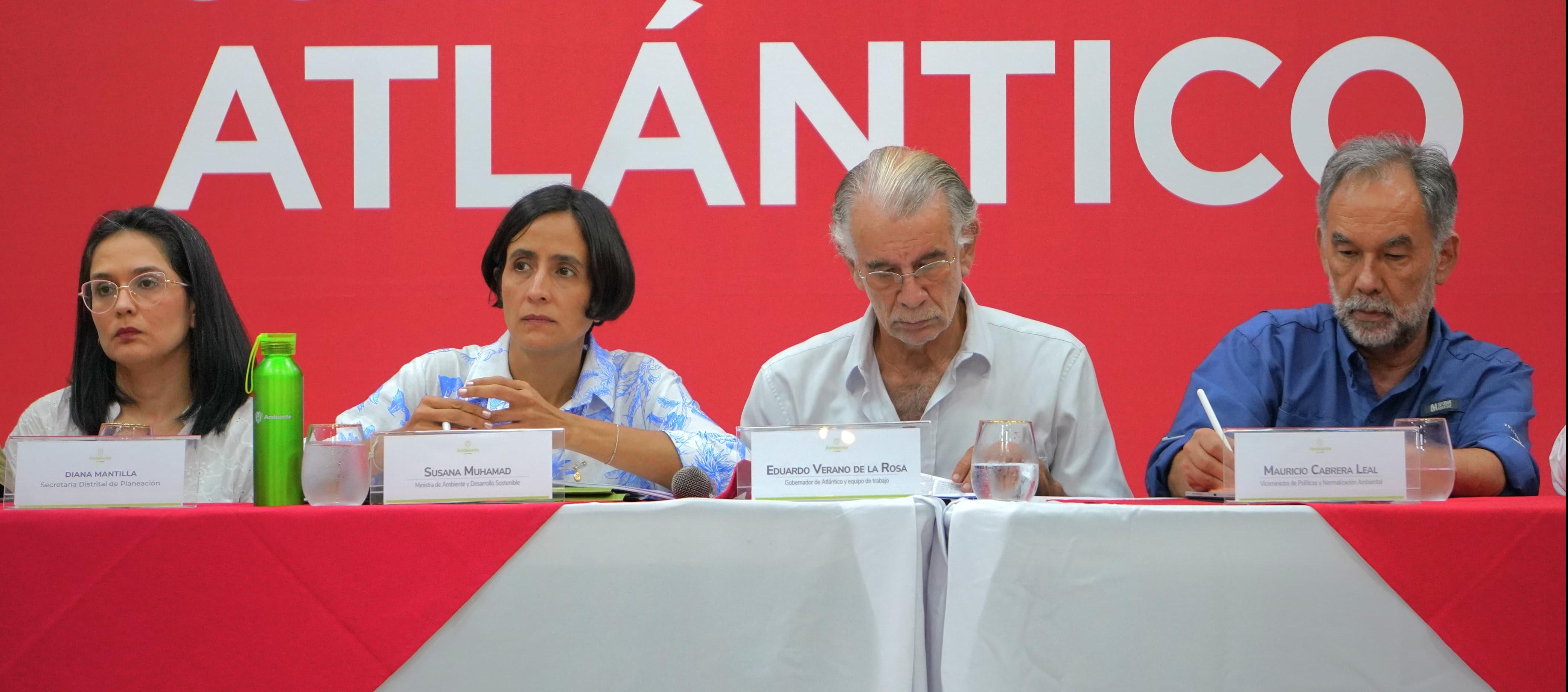 La ministra del Ambiente, Susana Muhamad, y el gobernador Eduardo Verano.