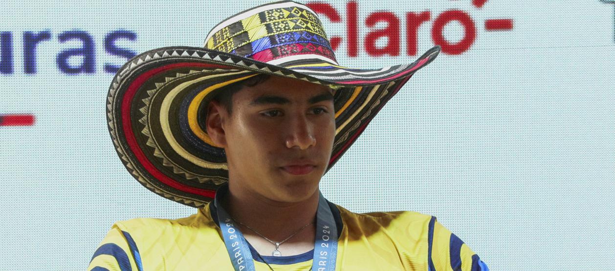 Ángel Barajas, medalla de plata en gimnasia artística.