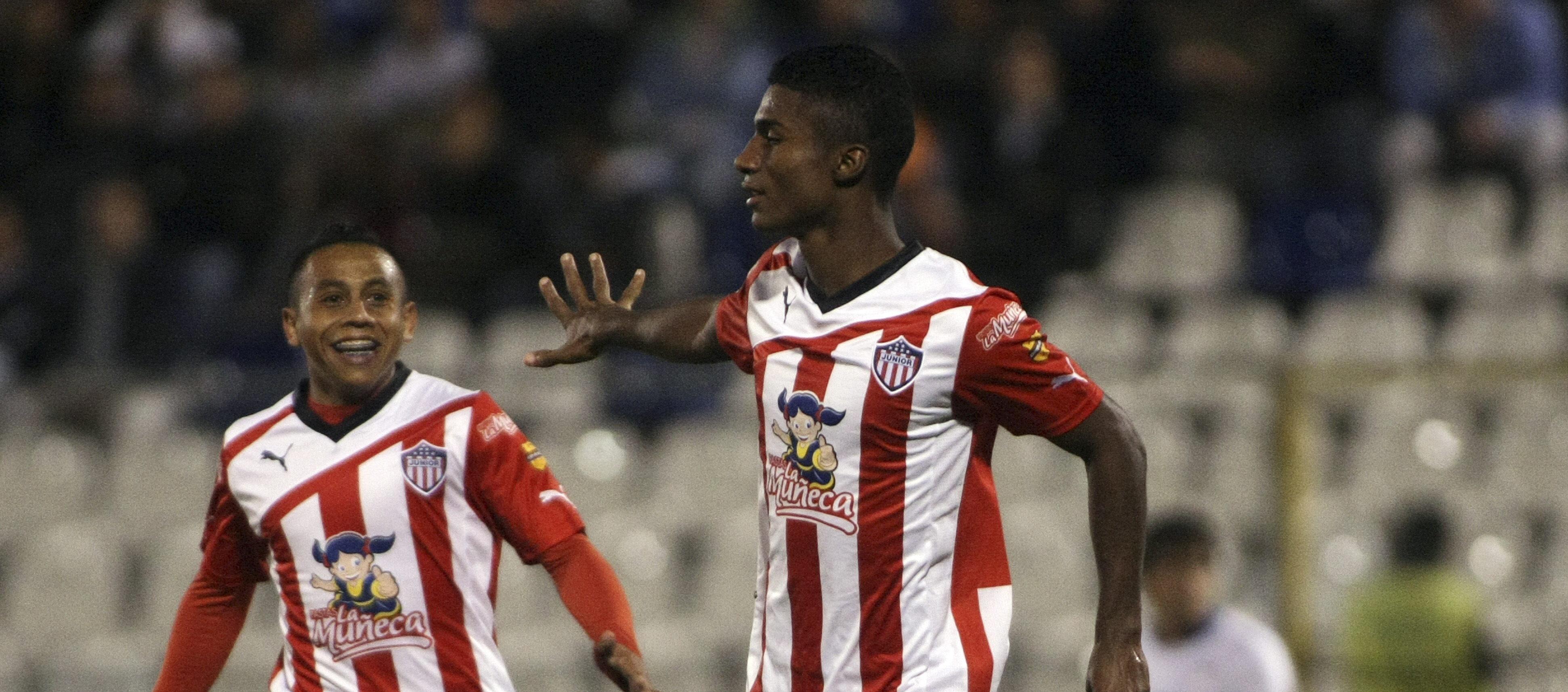 Héctor Quiñones y Vladimir Hernández, autores de los últimos goles de Junior en Chile. 