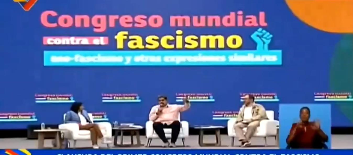 Nicolás Maduro en el congreso donde invocó al espíritu de Maradona. 