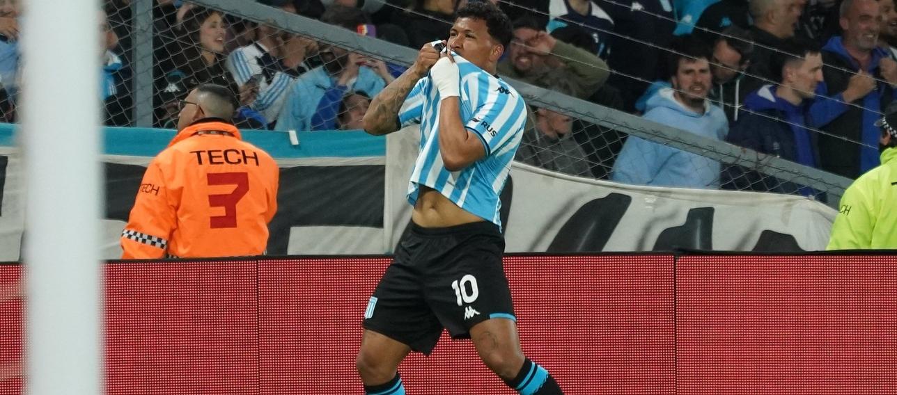 Roger Martínez celebra su gol ante Boca Juniors.