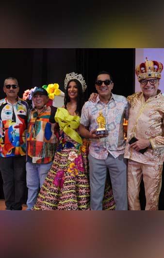 El ‘príncipe del Carnaval’ Checo Acosta recibió su 'Joselito Carnaval de Oro'. 