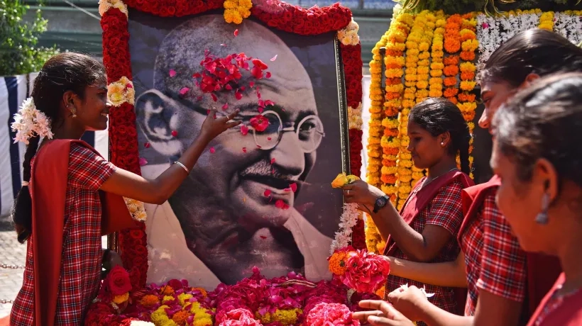 India celebra aniversario de nacimiento de Mahatma Gandhi.