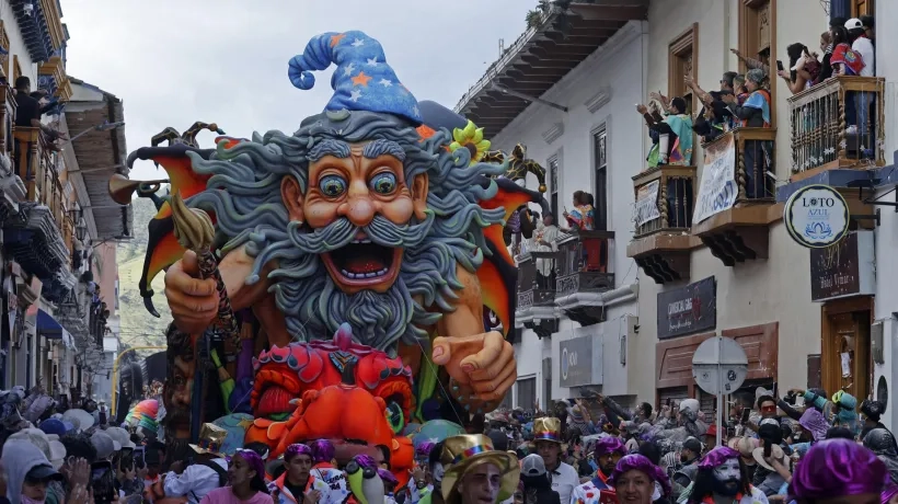 Carrozas del carnaval de Negros y Blancos de Pasto. 