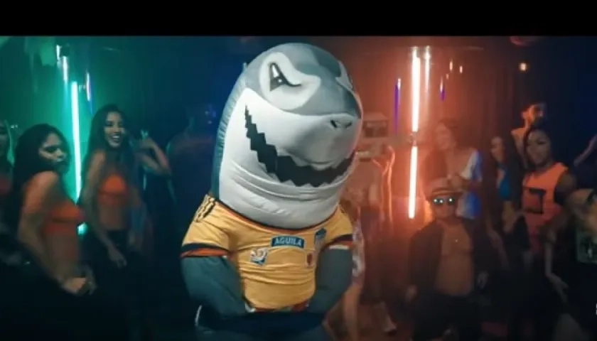 Willy, la mascota del Junior es el protagonista del video.
