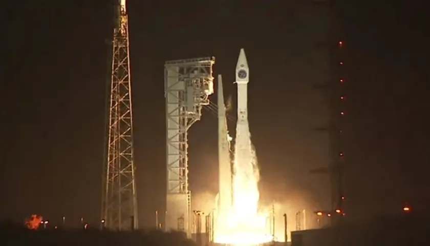  El cohete realizó todo el proceso de separación y logró dejar en órbita el satélite en poco más de 40 minutos.