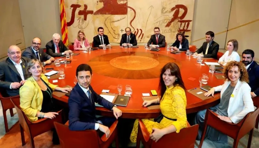 Primera reunión del nuevo gobierno catalán.