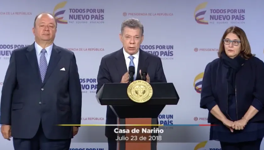 Presidente Santos y los ministros de Cultura y Defensa.