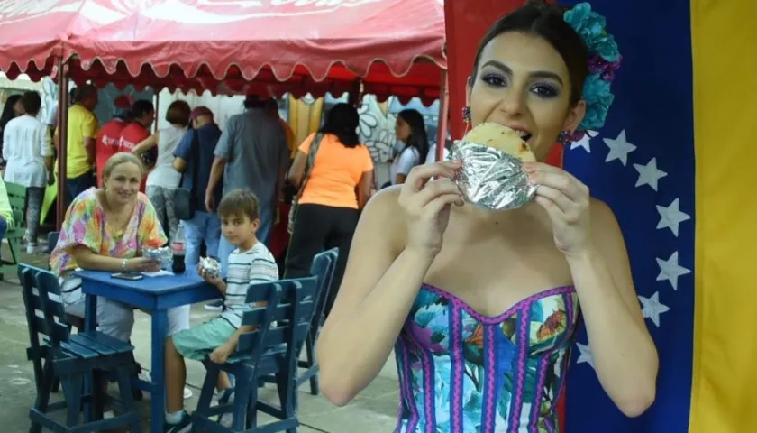 La Reina del Carnaval 2019, Carolina Segebre, se unió a la celebración y también degustó.
