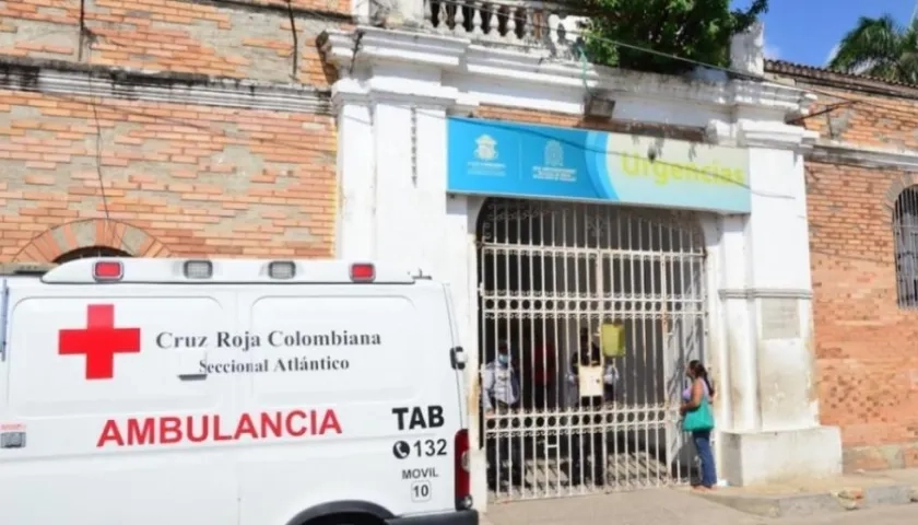 El reciclador fue llevado de urgencia al Hospital General de Barranquilla. 