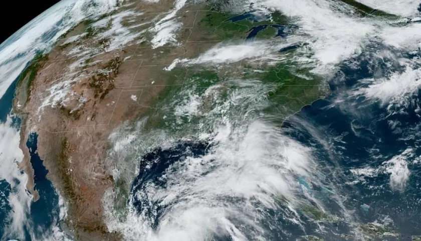  "La tormenta tropical puede incrementar los contagios", dijeron autoridades.