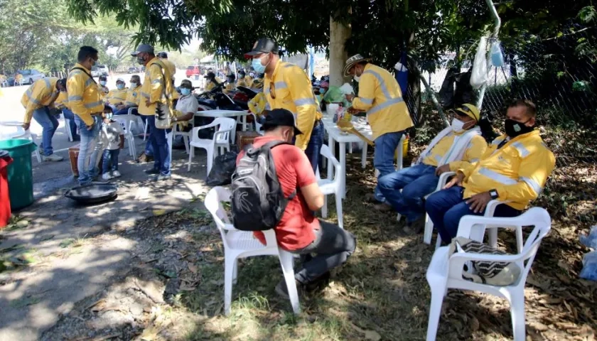 Plantón de trabajadores de Prodeco en La Jagua