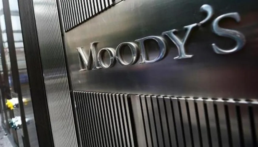 Moody's, calificadora de riesgo.