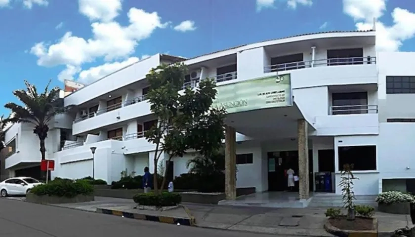 La sede del banco está ubicada en la instalaciones de la Clínica La Asunción. 