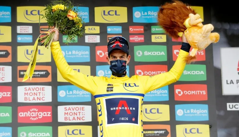 Richie Porte celebra como campeón del Dauphiné. 