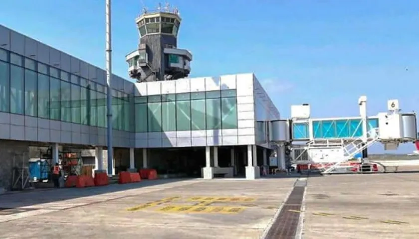Vista externa del aeropuerto 'Ernesto Cortissoz'.
