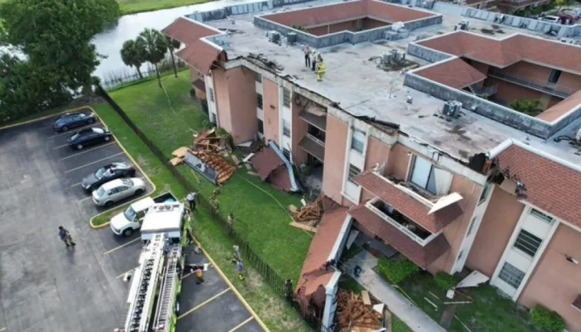 El edificio evacuado en Miami Dade.