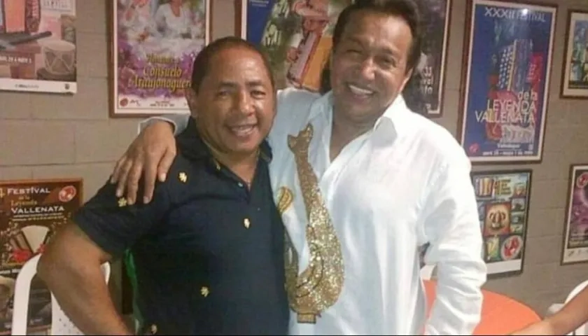 Joaquín Guillén con su amigo y compadre Diomedes Díaz
