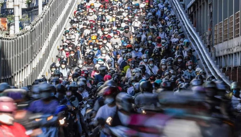 Aspecto de la movilización de protesta de motociclistas en Bogotá.