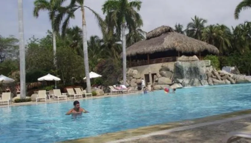 Regulan el uso de las piscinas en Santa Marta, ante escasez del agua.