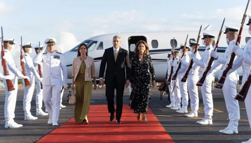 Presidente de Paraguay, Mario Abdo Benítez, fue recibido por la Vicepresidenta de Colombia, Marta Lucía Ramírez.