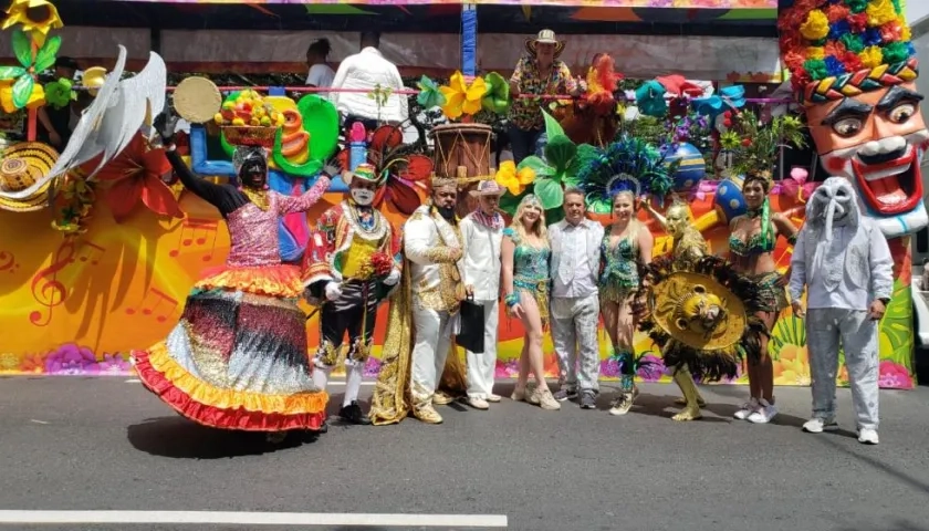 Hacedores del Carnaval de Barranquilla en la Feria de las Flores 2022.