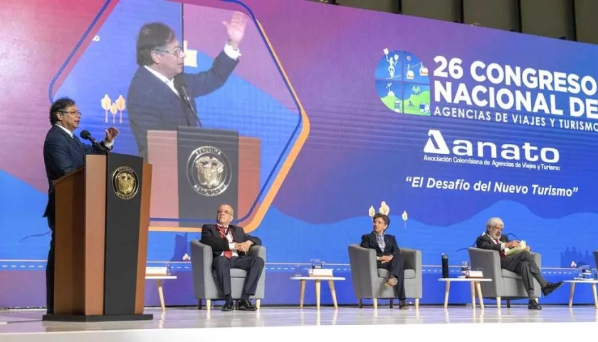 El Presidente Gustavo Petro interviniendo en el Congreso Nacional de Anato.