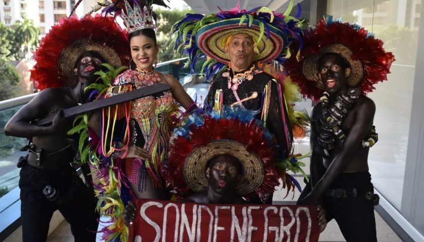 La Reina del Carnaval de Santo Tomas, Natalia Muñoz Granados y su Rey Momo, Juan De La Hoz.