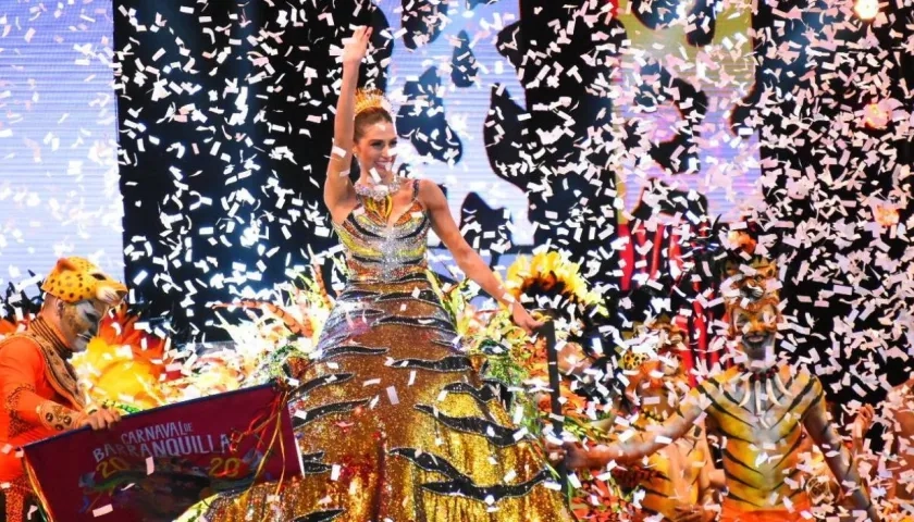 Isabella Chams, Reina del Carnaval 2020, en la lectura de su Bando.